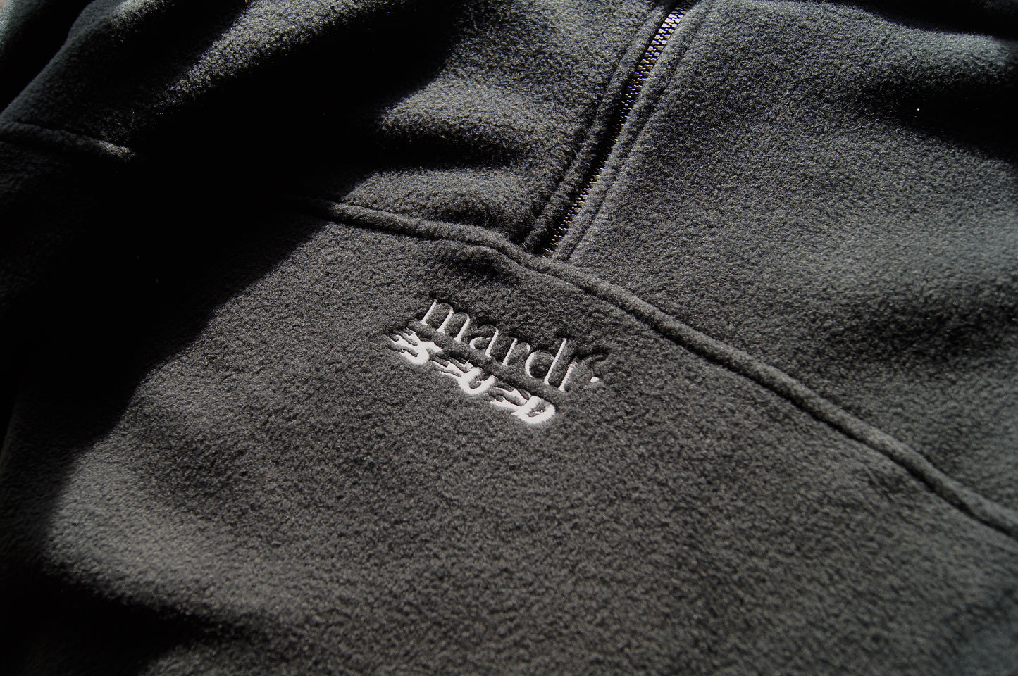 Polaire - Limited Edition Black/White